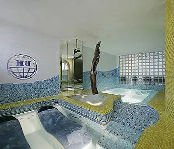 유니버소 3* 리도 디 예솔로