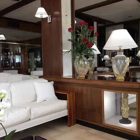 Hotel Universo