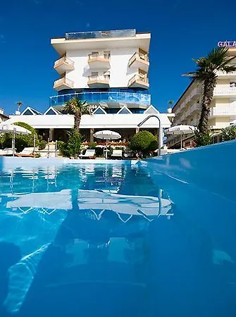 Hotel Universo