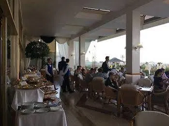 유니버소 3* 리도 디 예솔로