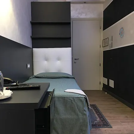 Hotel Universo 3*