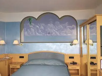 Hotel Universo 3*